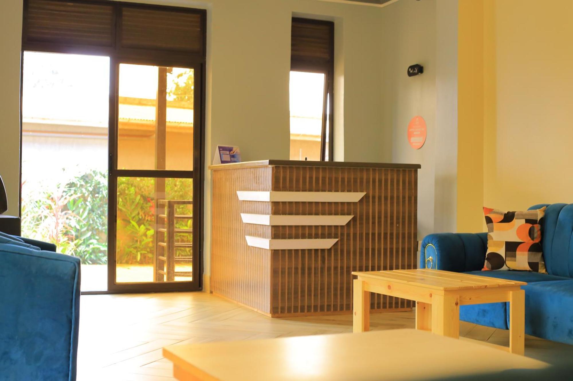 Golden Suites Hotel Entebbe Kültér fotó